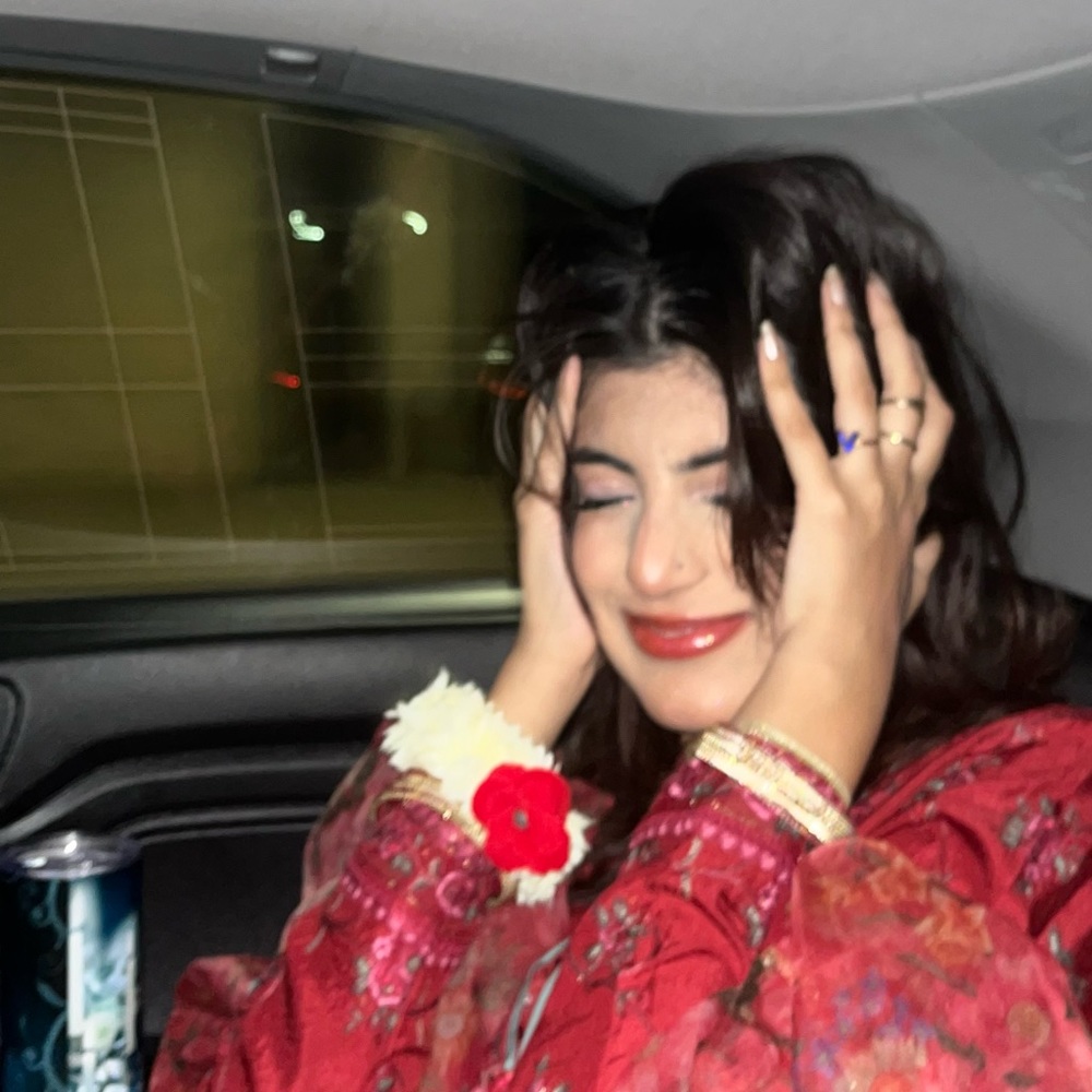 Meet your Posher, Zoha